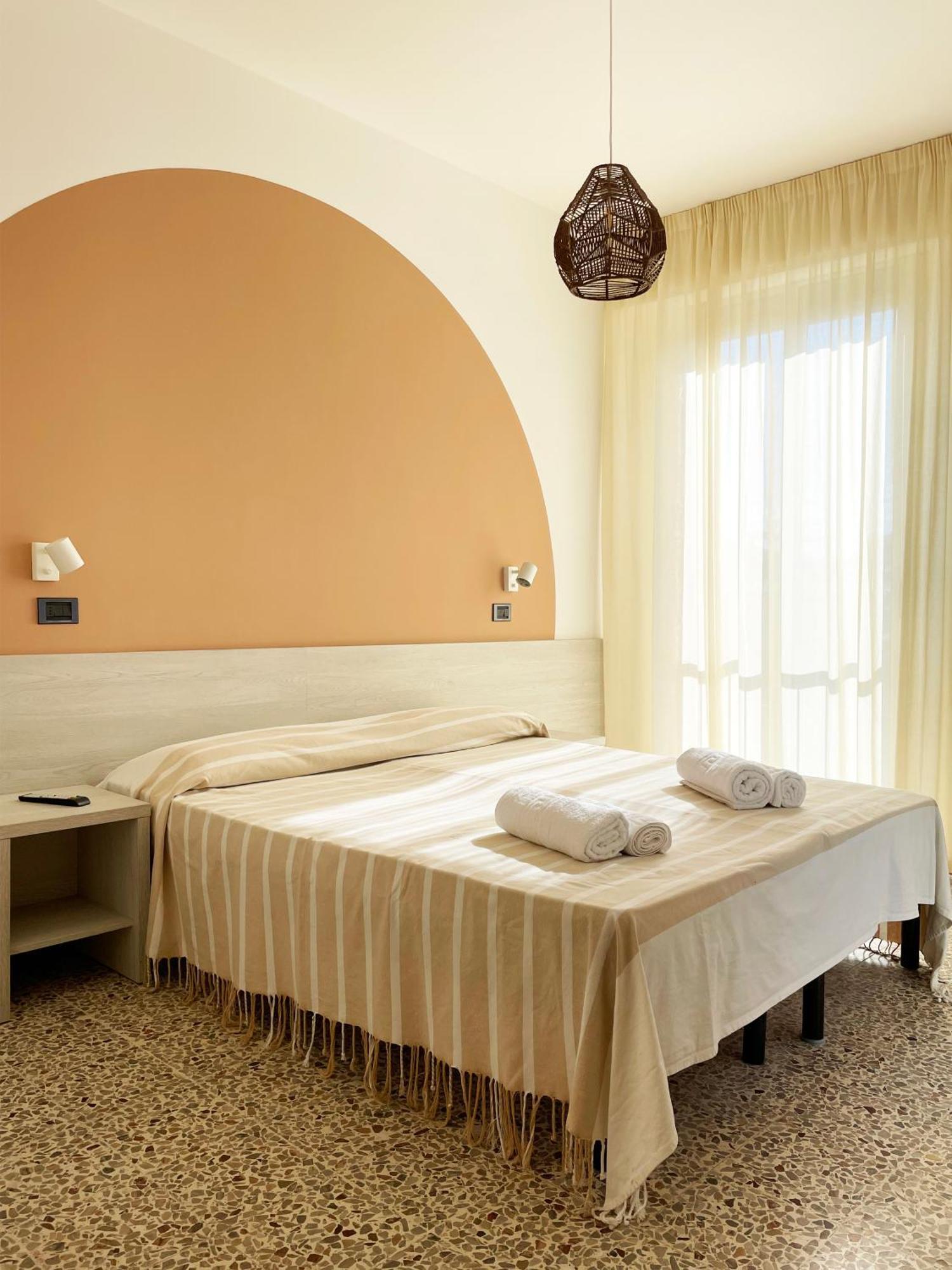 רימיני Hotel Reale מראה חיצוני תמונה