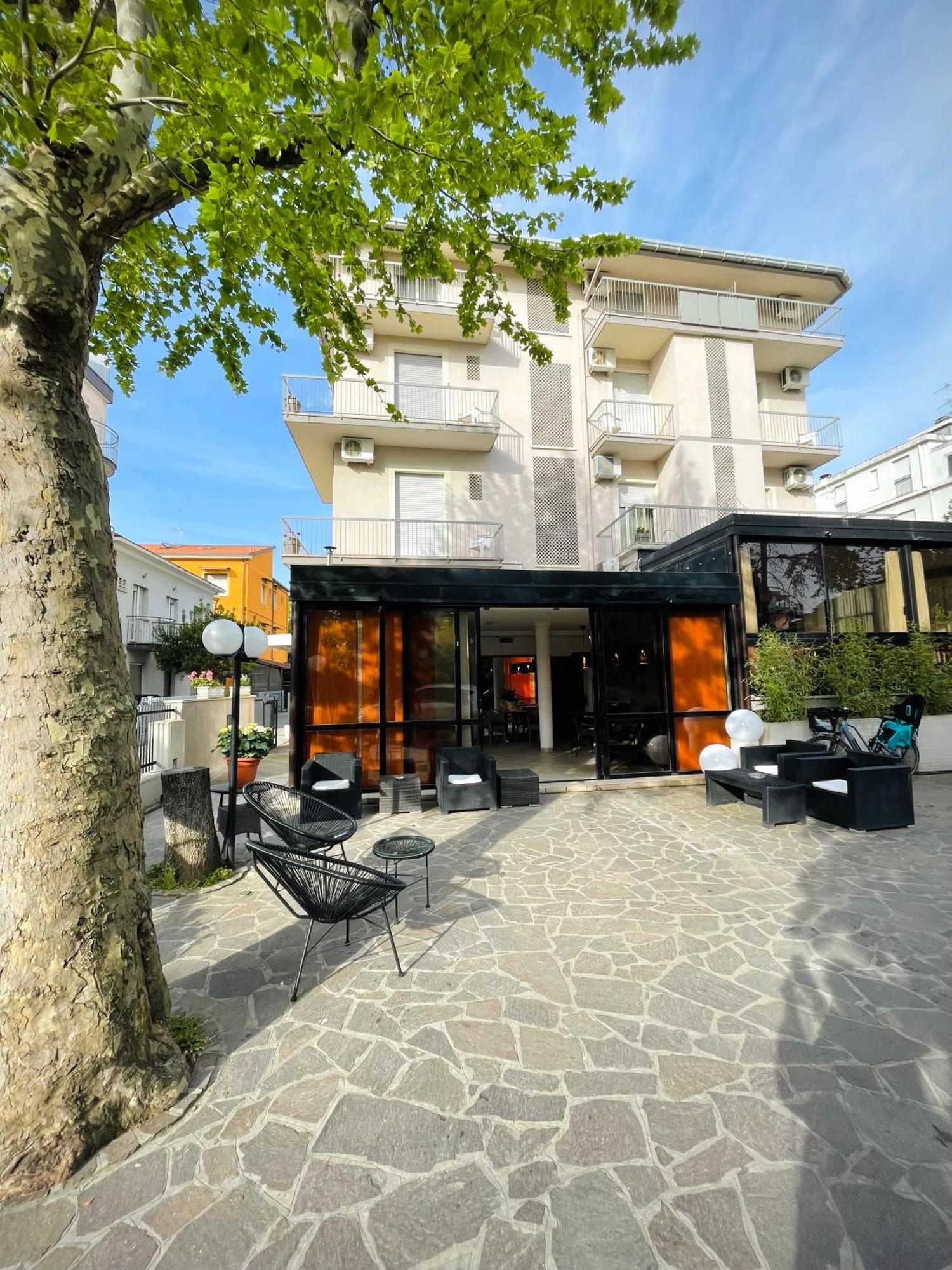 רימיני Hotel Reale מראה חיצוני תמונה