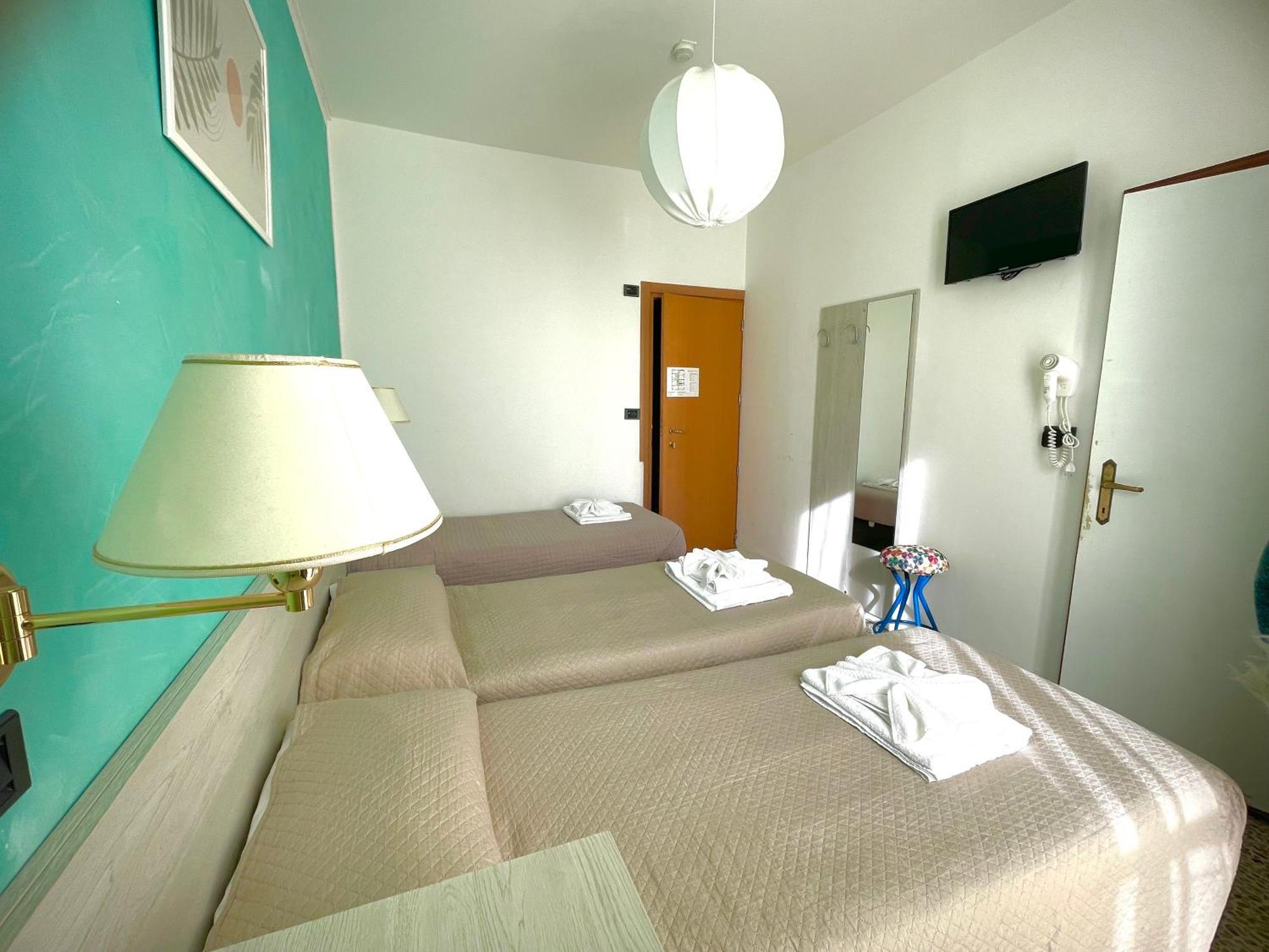 רימיני Hotel Reale מראה חיצוני תמונה