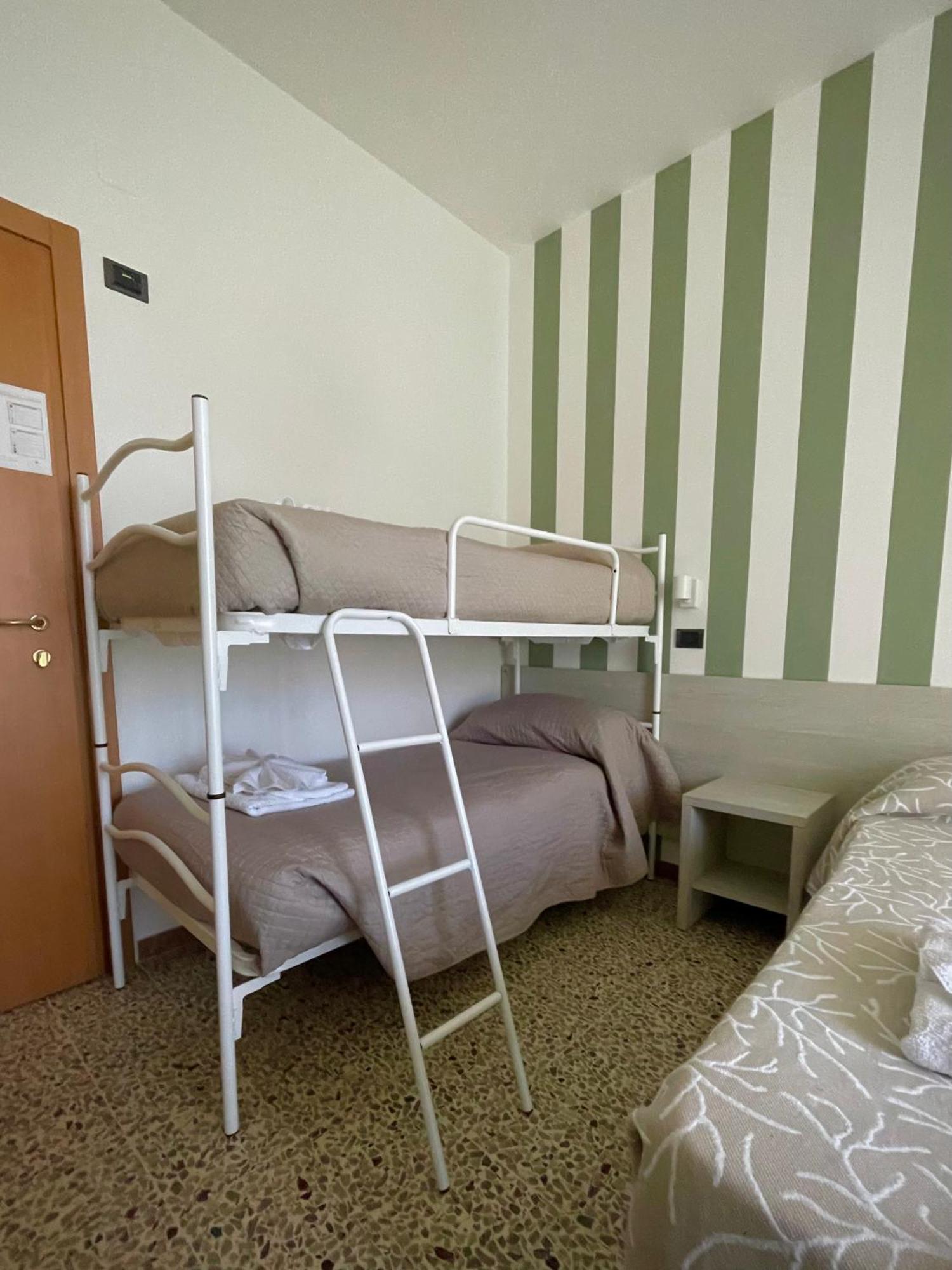 רימיני Hotel Reale מראה חיצוני תמונה